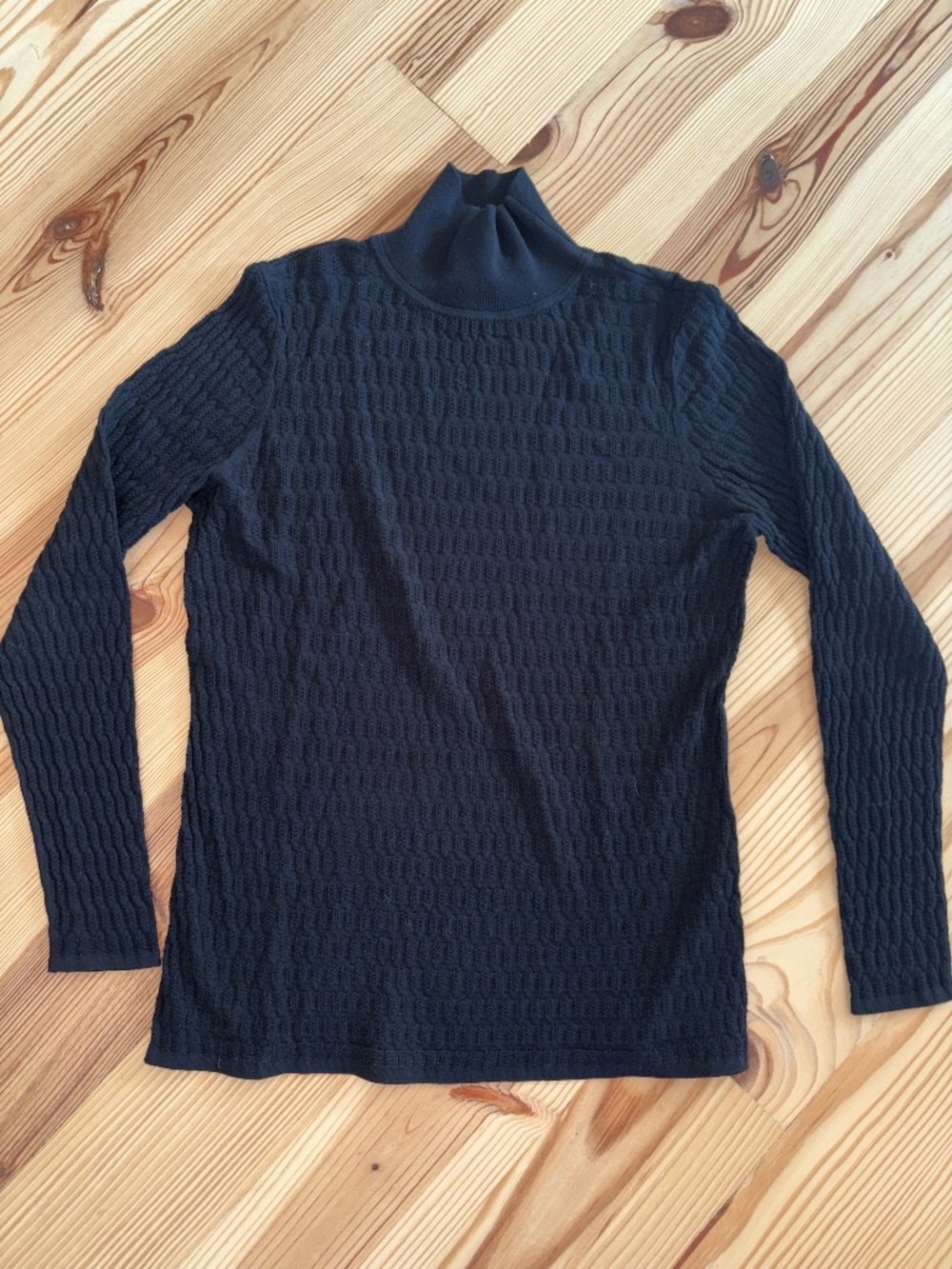 St. John Black Textured Knit Turtleneck Sweater Size M